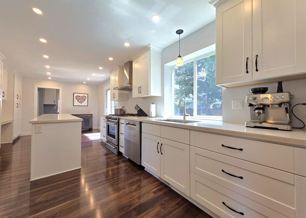 20986 93a Ave, Langley, BC - View 3