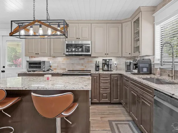 6539 Robar Tesora St, Navarre, FL 32566