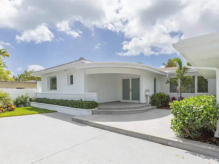 1690 Daytonia Rd — Photo 45