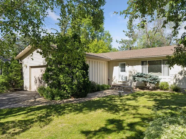 638 Glen Park Rd, River Falls, WI 54022