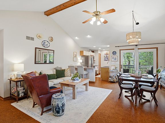 2nd image of 3423 E Saint Charles Rd #F