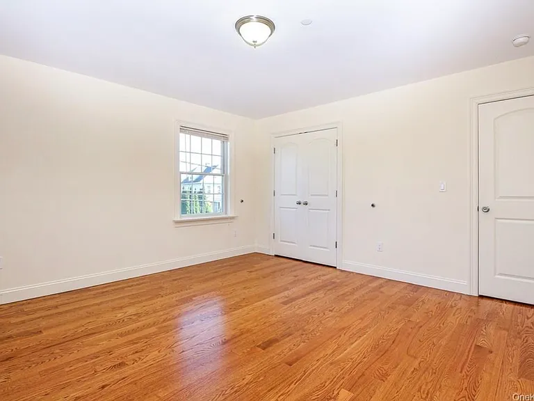 114 Oak St #114 — Photo 17