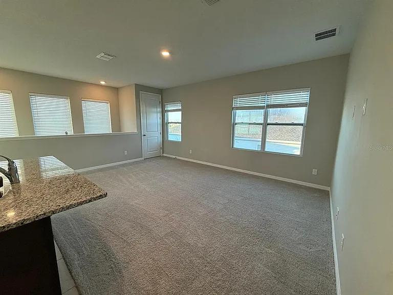 3124 Voyager Ave — Photo 4