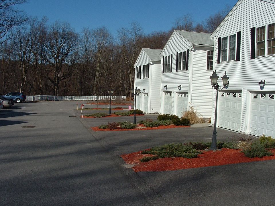 Driveway view away from Providence St