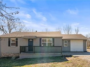 8001 E 102nd St, Kansas City, MO 64134