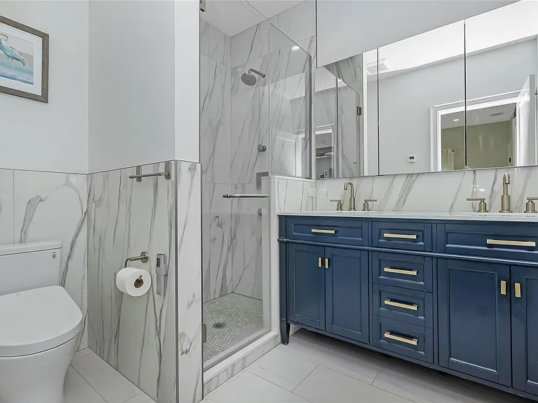 161 W Hudson St — Photo 17