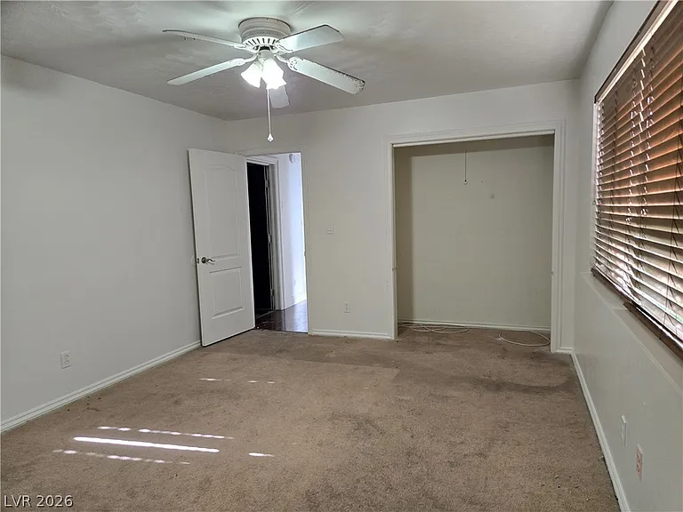 5945 N El Capitan Way — Photo 39