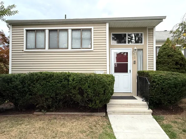 92 Shepards Knoll Drive #92, Hamden, CT 06514