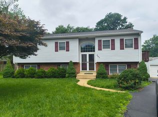307 Jade Ct NW, Vienna, VA 22180