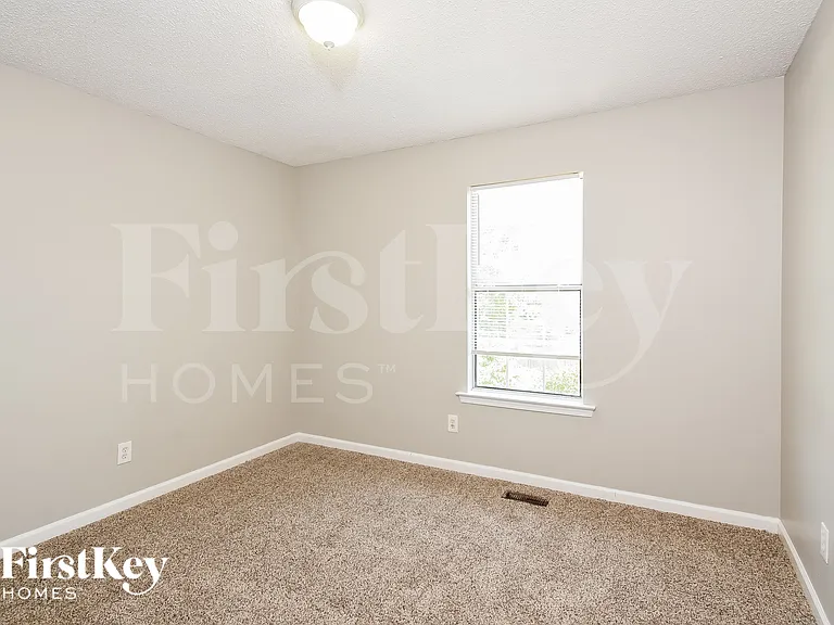 212 Station Way — Photo 11