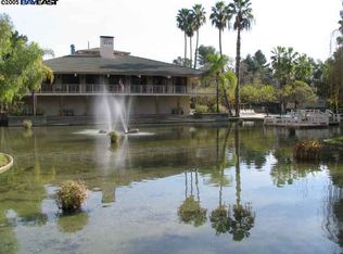 310 Civic Dr N, San Carlos, CA 94070