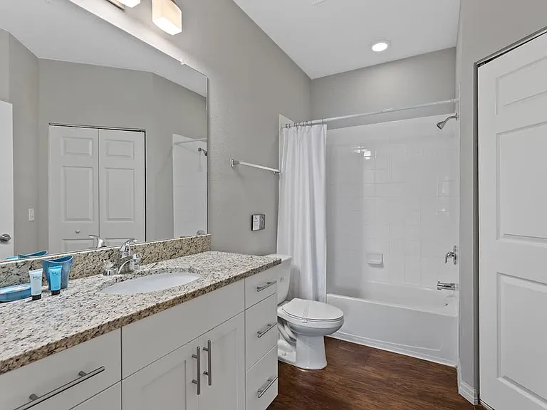 Oyster Ln — Photo 37