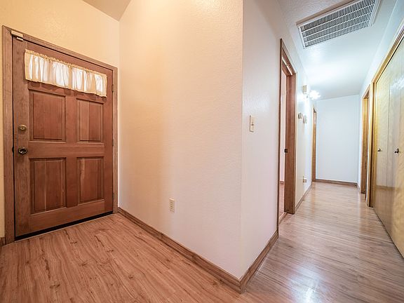 3rd image of 253 Orange Ct