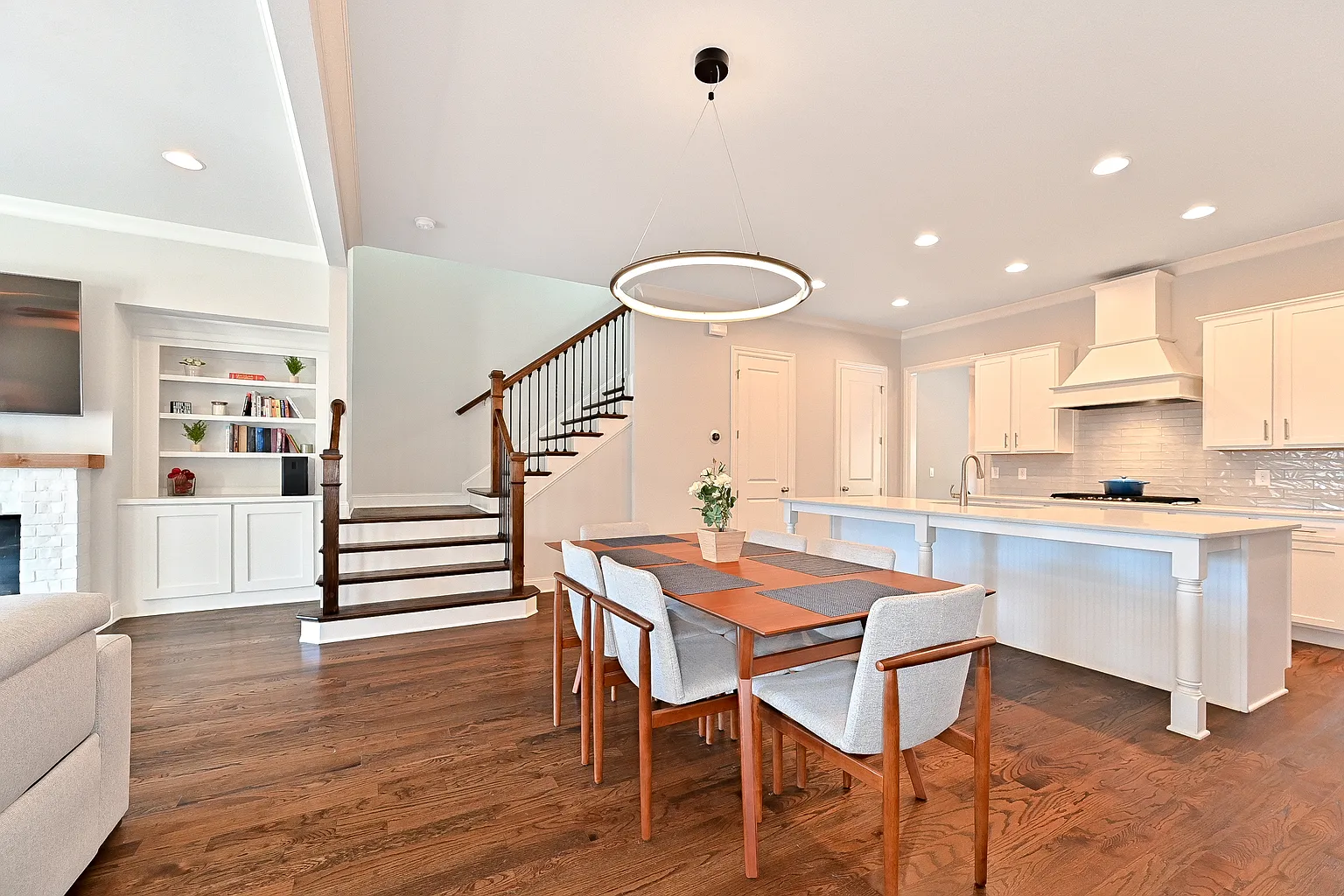 1823 Falling Sky Ct photo 1