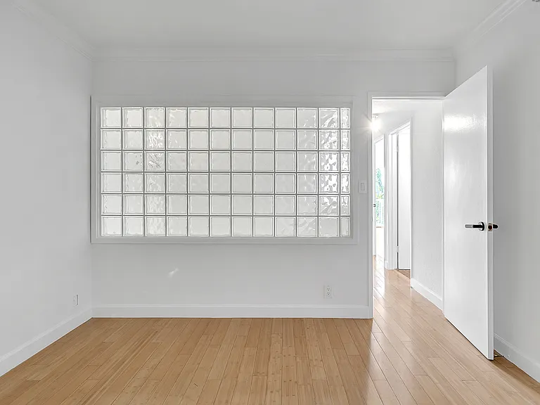 1541 Brickell Ave #105 — Photo 37