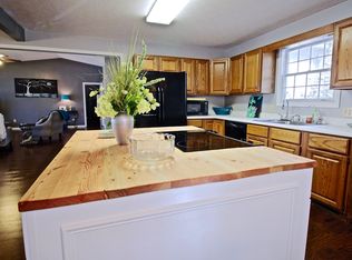 304 Point Place Dr, Westminster, SC 29693