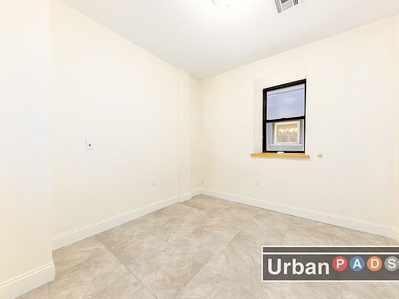 5th image of 67 Hawthorne St #B