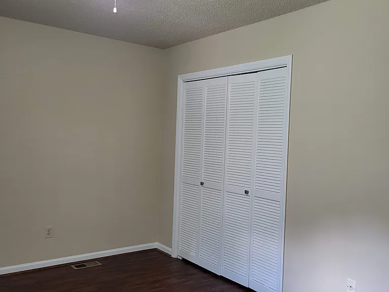 1634 Village Lake Dr — Photo 16