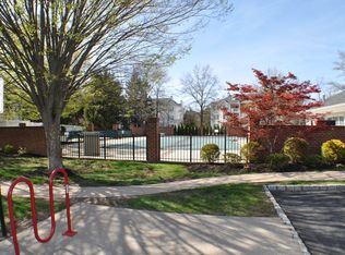 328 Wimbeldon Ct, North Brunswick, NJ 08902