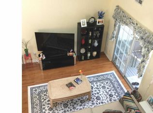 902B Oswego Ct #902, Mount Laurel, NJ 08054