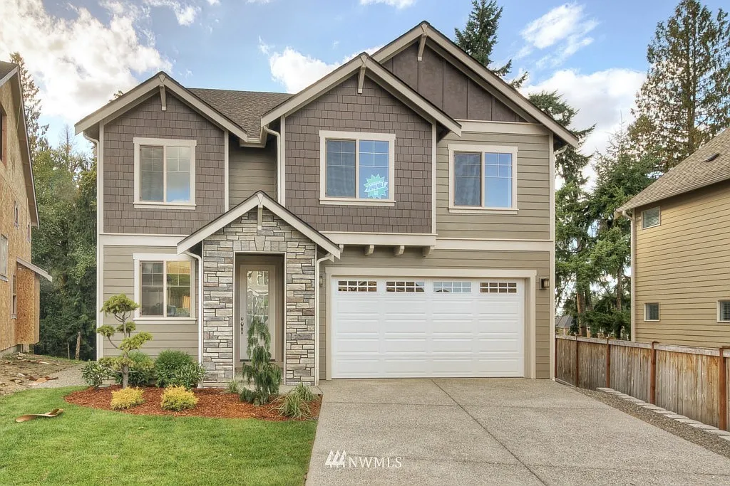 1328 37th (lot 61) StPl SE photo 1