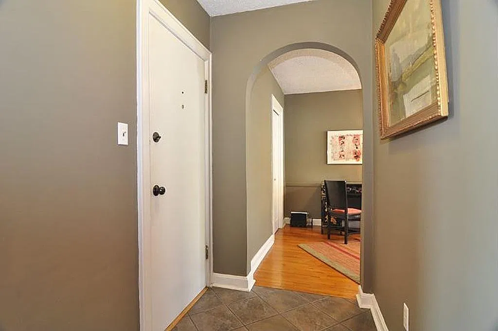 4538 Jarboe St — Photo 1
