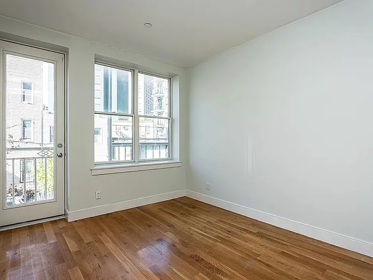 20 Fayette St #3R — Photo 9