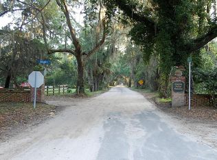 25 Orchard Rd, Saint Helena Island, SC 29920