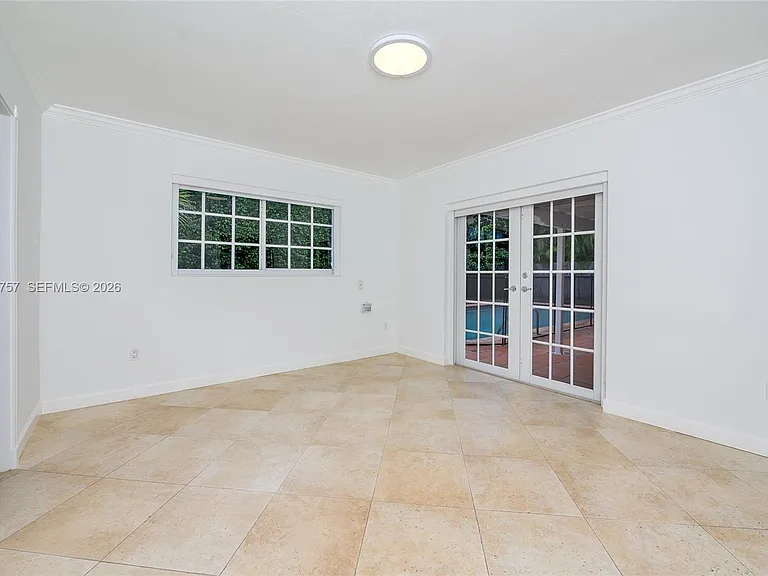 2120 NE 207th St — Photo 17