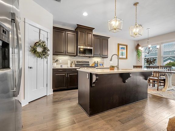 5th image of 2796 Julieanna Ln