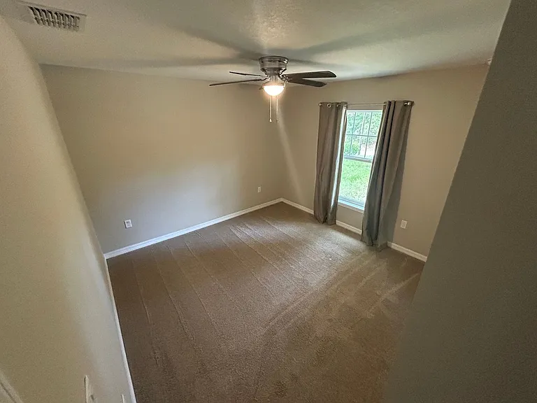 5092 SW 197th Ter — Photo 8