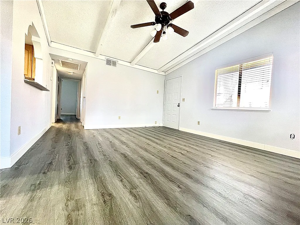 2 bed, 2.0 bath, 1073 sqft, $1,400 — Photo 4