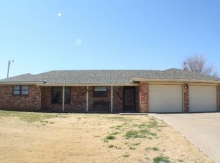 1405 Ebeling Dr, Plainview, TX 79072