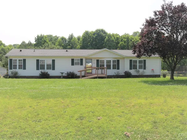 404 Mountain Meadows Dr, Bessemer City, NC 28016