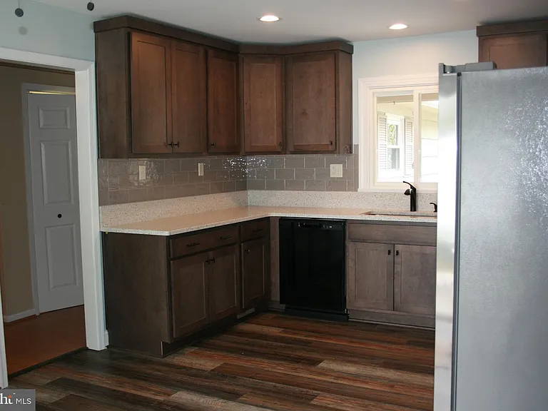 3511 Madonna Ln — Photo 5