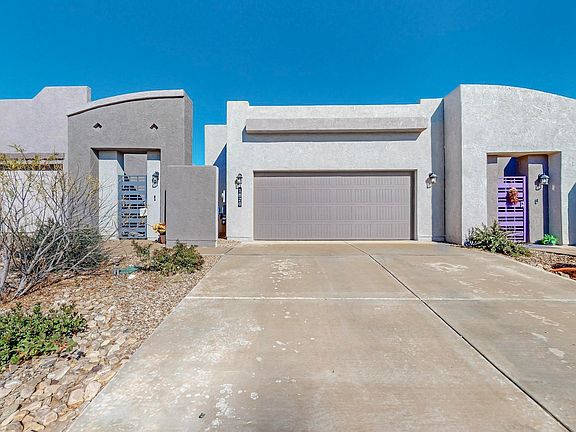 2nd image of 1820 Villa Contesa Loop NW