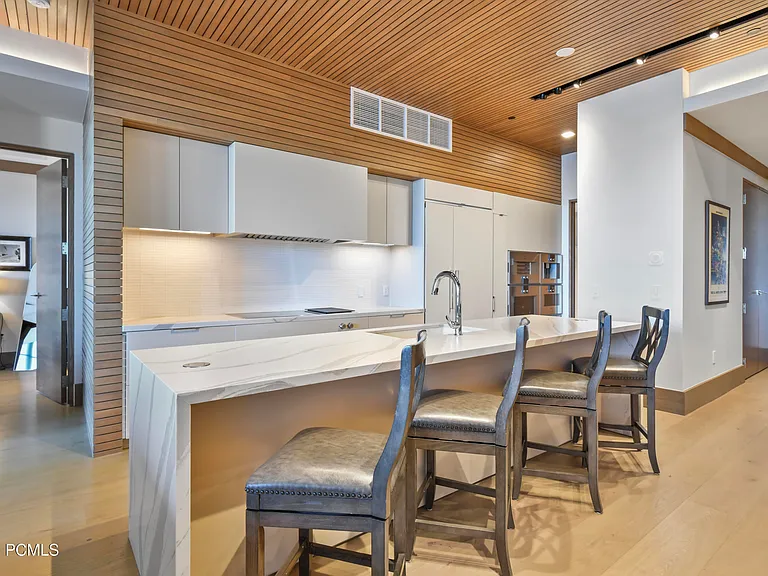 8680 Empire Club Dr — Photo 15