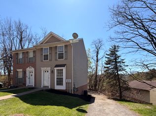 1011 Pin Oak Ct, East Pittsburgh, PA 15112