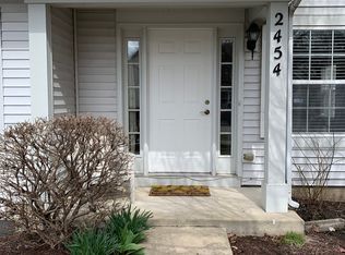 2454 Frost Dr #2454, Aurora, IL 60503