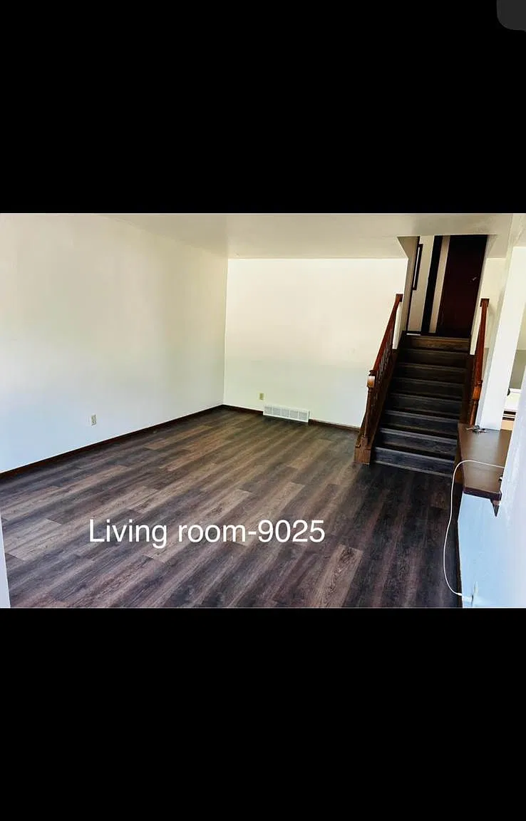 9025 S Chicago Ct — Photo 2