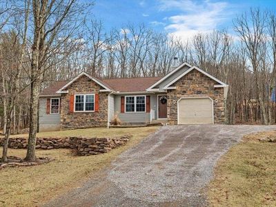 100 Shawnee Trl, Albrightsville, PA, 18210
