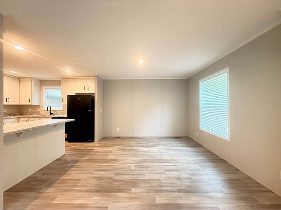 4th image of 29800 Guilford Cir #435