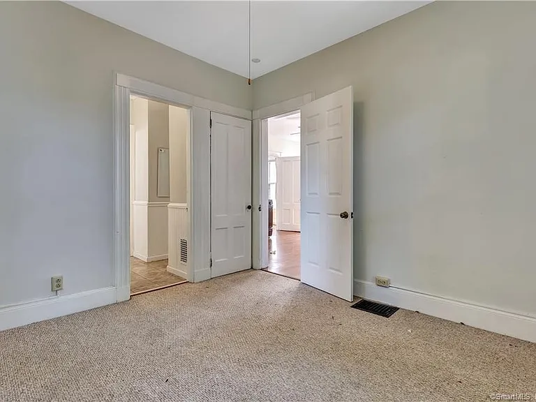 28 Edwards St #2 — Photo 22