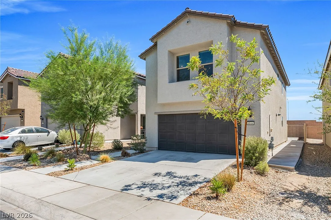 3 bed, 2.5 bath, 1716 sqft, $2,150 — Photo 1