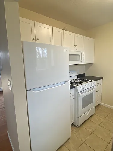 426 Colchester Ave #6 Photo 1