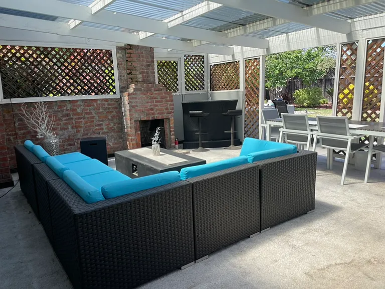 Furnished Sunroom / Flex Space
