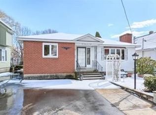 75 Martin St, Lowell, MA 01854