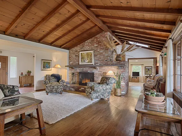 556 Scenic Dr, Santa Barbara, CA 93103