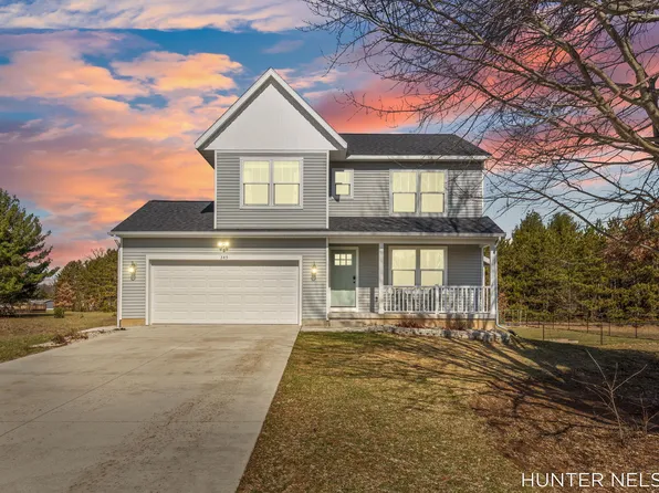 345 Winter Pines Ct, Sparta, MI 49345