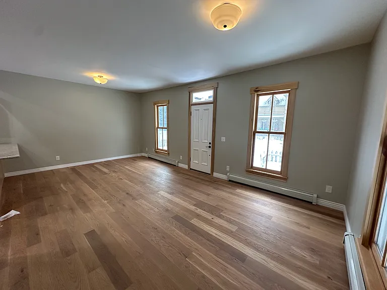 902 Rose St — Photo 4